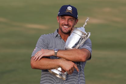 Bryson DeChambeau, con el trofeo del US Open.