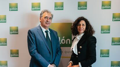 Juan Miguel Martínez Gabaldón, consejero delegado y director general de Galletas Gullón, y la presidenta de la compañía, Lourdes Gullón.