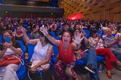 El público disfruta de la presentación de Soldier en el Teatro Municipal de La Pintana.