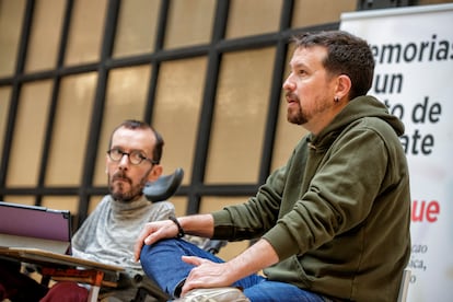 Pablo Iglesias, en el acto de presentación de las Memorias de un piloto de combate, de Pablo Echenique, en Madrid.