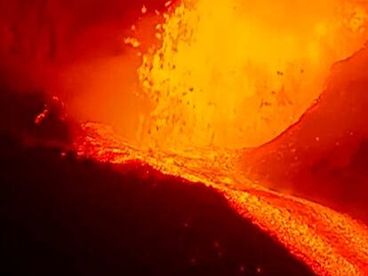 Erupción en La Palma, este lunes.