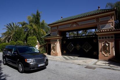 The exterior of the property where the suspect is alleged to have lived with the women.