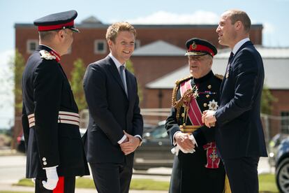 Hugh Grosvenor y Guillermo de Inglaterra, en un acto en el Defence and National Rehabilitation Centre (DNRC), en el Stanford Hall Estate de Leeds, en junio de 2018.