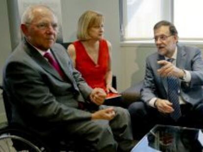 El ministro de Finanzas de Alemania, Wolfgang Sch&auml;uble, junto al presidente del Ejecutivo, Mariano Rajoy.