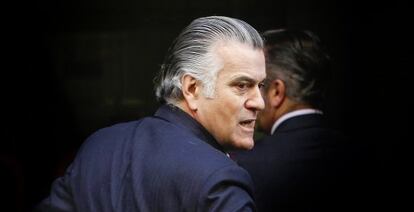 Former PP treasurer Luis Bárcenas arrives at the High Court in Madrid on Monday.