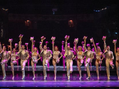 El elenco del musical 'A Chorus Line', en el Teatro Calderón.
