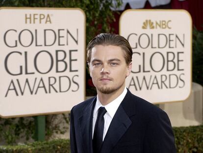 El demonio personal del actor Leonardo DiCaprio es la soledad. El actor ha declarado a la revista 'TV Movie' que lo pasa fatal lejos de su círculo y que, durante el rodaje de 'Shutter Island', padeció una depresión que ha comparado con un agujero negro. Afortunadamente para DiCpario, la filmación terminó y ha podido reunirse con los suyos, en especial con su novia la modelo Bar Rafaeli. Una añoranza muy comprensible.