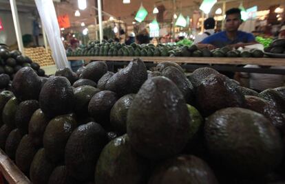 Aguacates en venta en un mercado de la Ciudad de México.