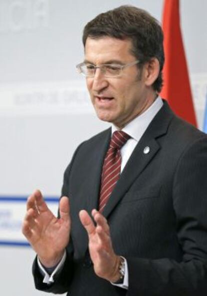 GRA239 SANTIAGO DE COMPOSTELA, 20/6/2013.- El presidente de la Xunta de Galicia, Alberto N&uacute;&ntilde;ez Feij&oacute;o, durante la rueda de prensa en la que explic&oacute; los acuerdos del consejo, esta ma&ntilde;ana en San Caetano. EFE/Lavandeira jr