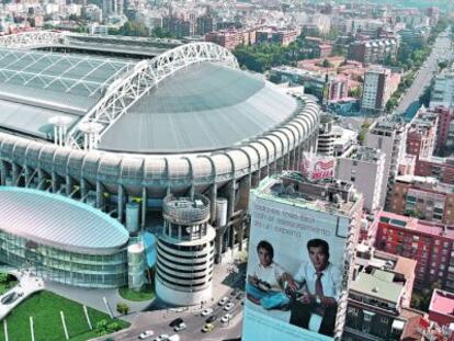 Simulación infográfica del proyecto de un nuevo centro comercial y el cerramiento total del estadio de fútbol Santiago Bernabéu, del Real Madrid, en la capital madrileña.