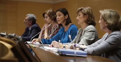 La ministra de Industria, Comercio y Turismo en funciones, Reyes Maroto, durante la rueda de prensa posterior a la reunión de la Comisión Interministerial del Turismo este jueves en Madrid.