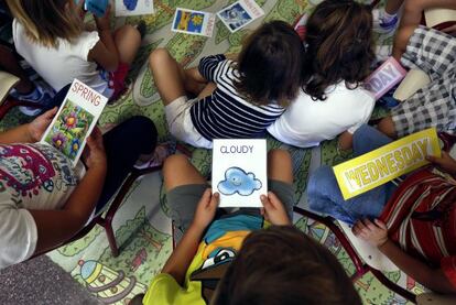 Alumnos de un colegio público de Valencia, en una clase de inglés.