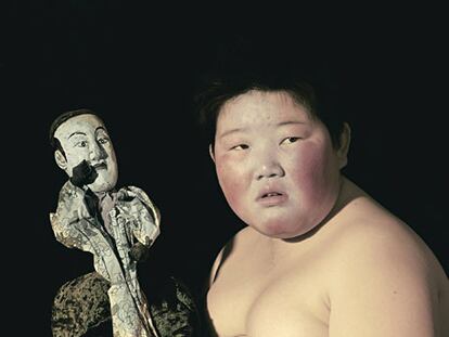 'The Boy Holding a Puppet', de Lei Han.