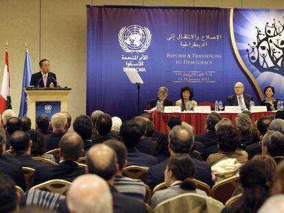 El secretario general de la ONU, Ban Ki-moon, en Beirut, durante el discurso con el que pidió a El Asad que "deje de matar a su pueblo".