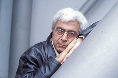 El escritor libanés Elias Khoury (Beirut, 1948-2024), fallecido el pasado 15 de septiembre, en una imagen de octubre de 2004.