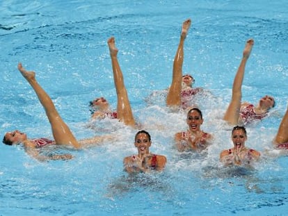 El equipo de sincronizada de España, durante la final de rutina libre.