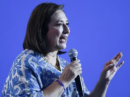 Xóchitl Gálvez habla durante una reunión con empresarios en la ciudad de León, este 6 de mayo.