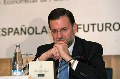 Mariano Rajoy, ayer, en el Colegio de Economistas de Madrid.