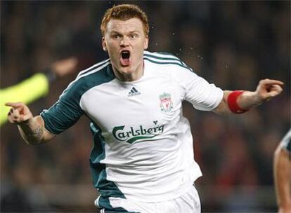 Riise celebra el gol del triunfo