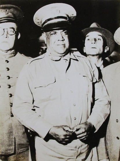 Hombre uniformado, 1933