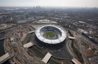 Imagen cedida por National Geographic Channel de una vista aérea del Estadio Olímpico de Londres, donde se celebrarán los Juegos Olímpicos este mes, obra que centra el documental de "Megaestructuras", que National Geographic Channel emitirá mañana.
