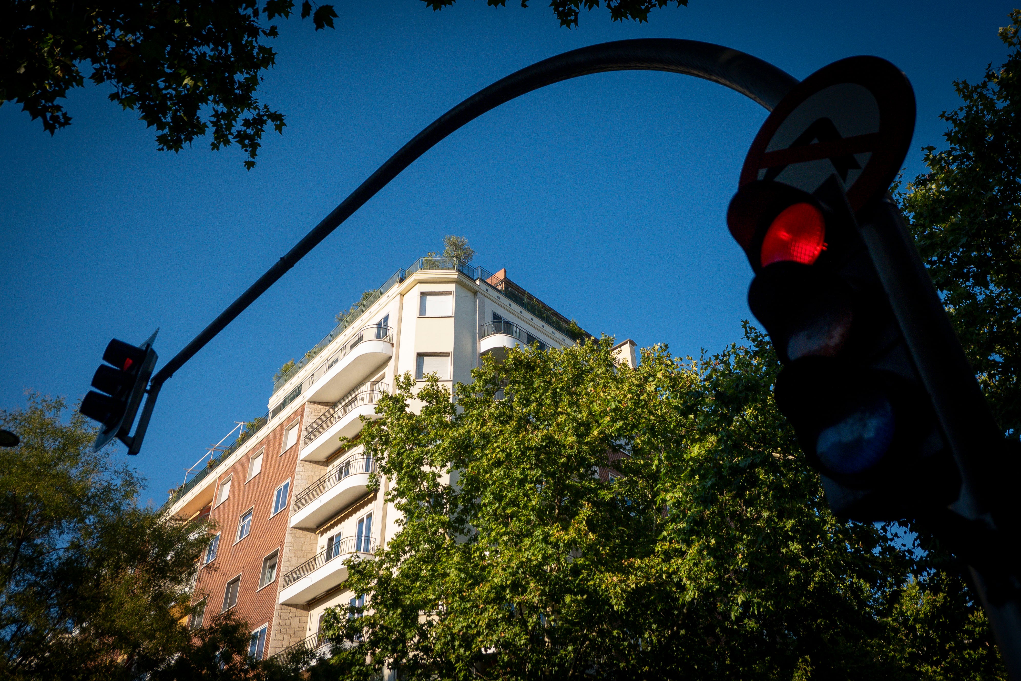 Un juzgado de Madrid investiga ya la compra del ático del Gobierno de Ayuso