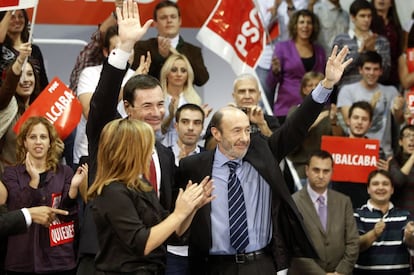 "Hoy entramos en la recta final, y entramos por detrás, pero lo importante es cómo llegas a la meta", ha afirmado el candidato socialista en la apertura de campaña