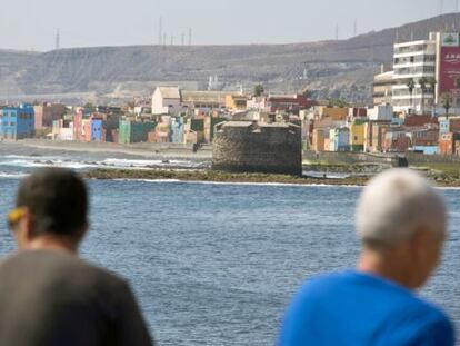 Vista del barrio marinero de San Cristobal y su torre&oacute;n, de 1578, en Las Palmas de Gran Canaria. 