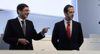 José Ignacio Goirigolzarri, presidente de CaixaBank, y Gonzalo Gortázar, consejero delegado de la entidad.