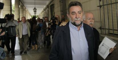 Fernández Sevilla, este lunes a la salida de los juzgados.
