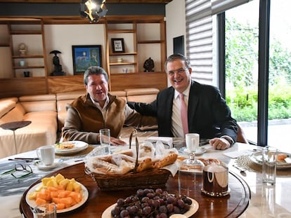 Ricardo Monreal y Marcelo Ebrard durante un desayuno en la ciudad de Zacatecas, el 12 de septiembre de 2021.