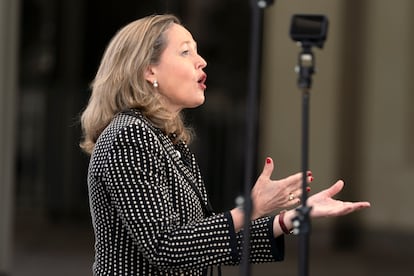 La vicepresidenta económica de España, Nadia Calviño, durante su intervención en el Comité financiero del FMI