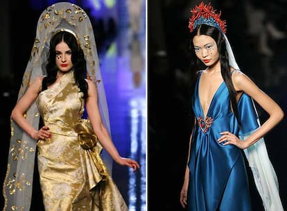 Dos modelos de Jean Paul Gaultier (a la izquierda, Dita Von Teese), durante los desfiles de ayer.