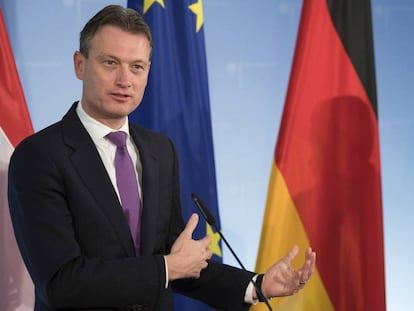 El ministro de Exteriores holand&eacute;s, Halbe Zijlstra, en el disparadero por sus mentiras sobre una conversaci&oacute;n con Putin