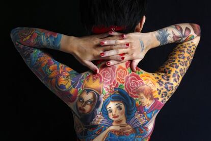 El 20% de los tatuajes en Francia se los hacen jóvenes de 25 a 30 años.