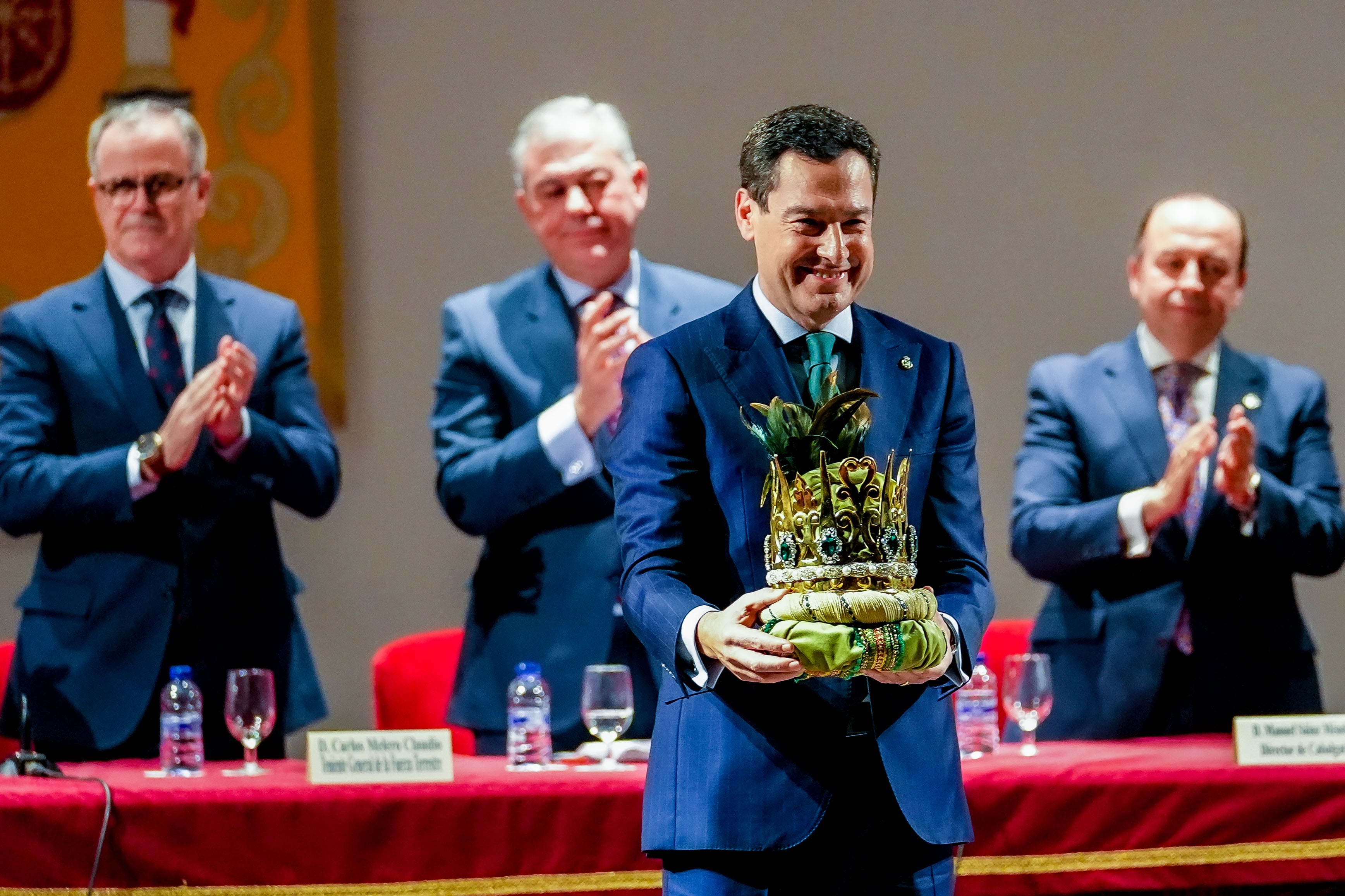 El Rey Baltasar de Juan Manuel Moreno reaviva la polémica del ‘black-face’ en la cabalgata de Sevilla