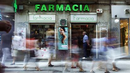 Una farmacia en la calle de Preciados, el d&iacute;a en que comenz&oacute; a aplicarse el copago farmac&eacute;utico. 