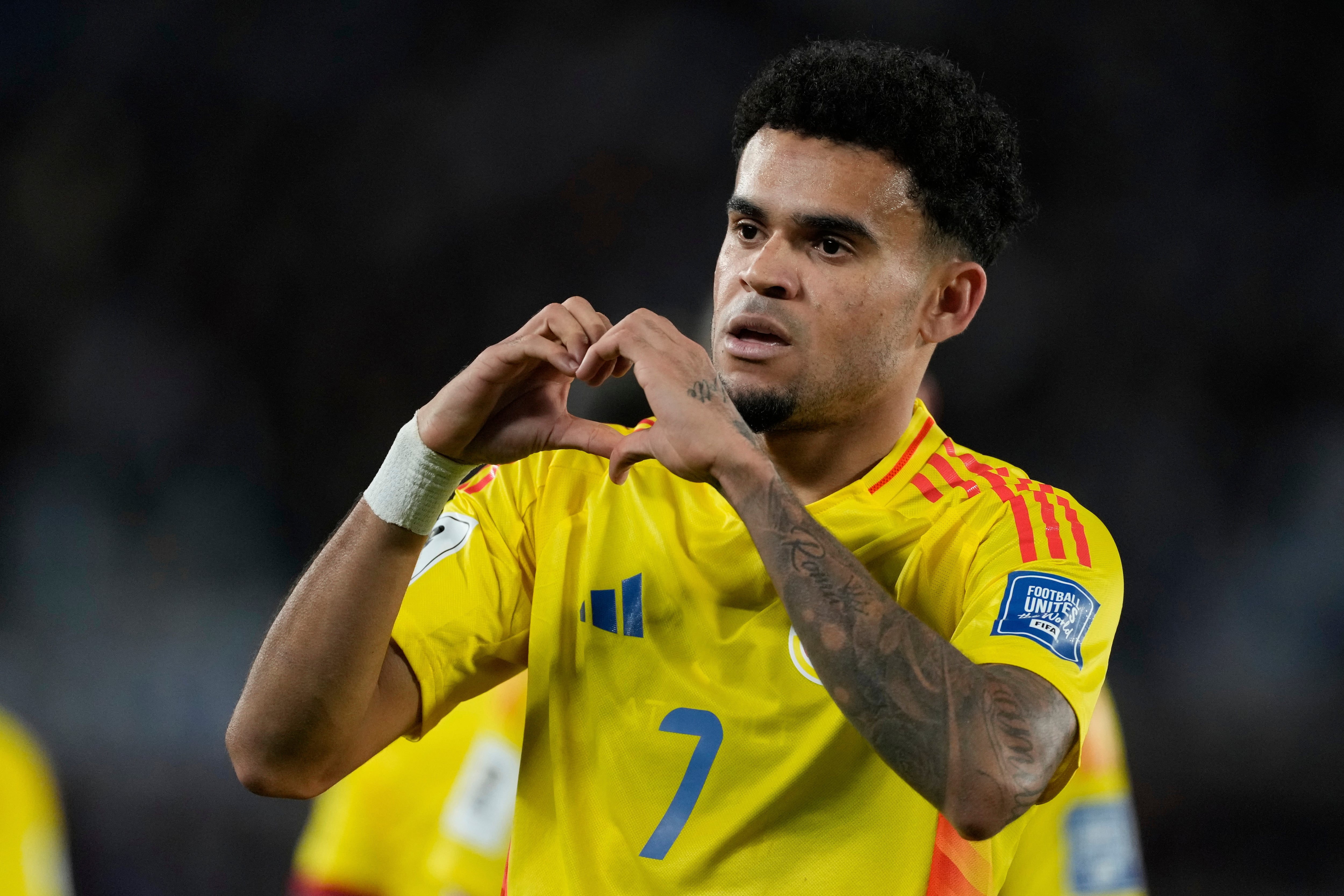 Colombia sale viva de Argentina y se acerca al Mundial