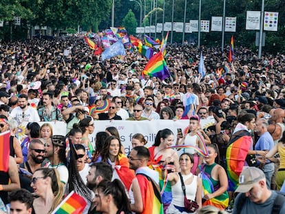 Manifestantes en la marcha del Orgullo este sábado en Madrid.