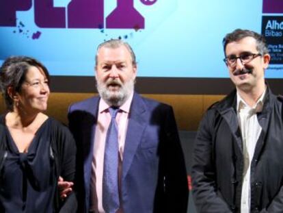 De izquierda a derecha, Lourdes Fernández, José Luis Sabas y José María Martínez, en la presentación de hóPlay.