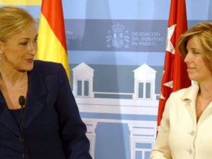 Cifuentes y Pla&ntilde;iol, durante la rueda de prensa.