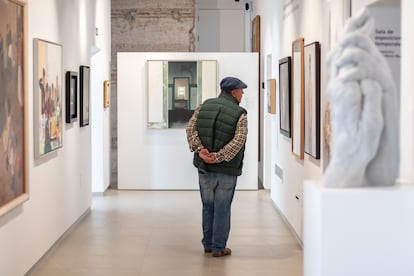 Vista de la sala de la exposición 'Espacio de Habitabilidad. Paisaje urbano y realismo español contemporáneo', en el Museo de Arte Realista Español Contemporáneo de Almería.