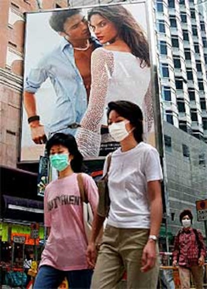 La mascarilla protectora se ha generalizado entre la población de Hong Kong.