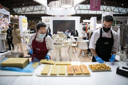 Expositor de turrones en la feria Alimentaria.