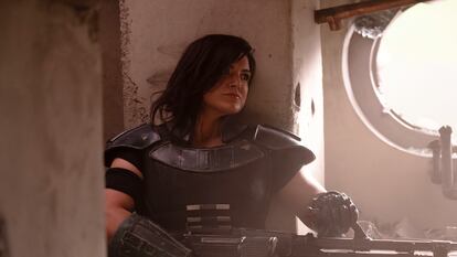 La actriz Gina Carano, de la serie ‘The Mandalorian’ ha sido cesada por sus comentarios políticos en Instagram.