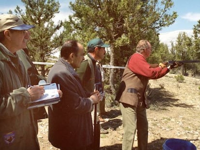 King Juan Carlos shooting in Soria province in 2001.