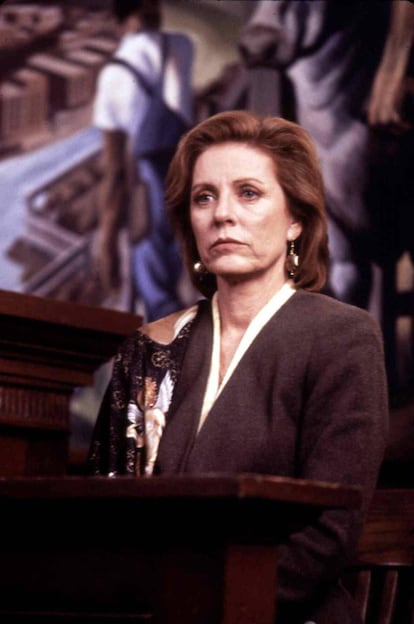 Patty Duke dio vida a Julia Mansfield en la serie 'Hails to the Chief' de 1985. La comedia mezclaba la política de guerra fría con tramas familiares.