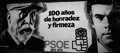 El Partido Socialista se consolidó como segunda fuerza política de España en las elecciones de 1979 (121 escaños, 98 más que el Partido Comunista), en las que la UCD volvió a imponerse (168). El aparato de propaganda del partido aprovechó que se cumplían 100 años de su fundación en la taberna Casa Labra (al lado de la Puerta del Sol), a la que asistieron 25 militantes: 16 tipógrafos, cuatro médicos, dos joyeros, un doctor, un marmolista y un zapatero- para vincular a su primer líder, Pablo Iglesias, con su candidato, Felipe González. El cartel, en el que Iglesias y González interpelan con la mirada al espectador, con el eslogan "100 años de honradez y firmeza" de refuerzo, se empleó en un mitin en el Palacio de Vistalegre de Madrid. El año pasado el PSOE celebró su primera presencia en el Congreso, de la que se cumplían 100 años recurriendo a los mismos dirigentes, en una jornada en la que González y el presidente del Gobierno, José Luis Rodríguez Zapatero, homenajearon a sus parlamentarios -ahora tiene a 169- con un retrato inmenso de Iglesias, el primer socialista en las Cortes, como fondo.