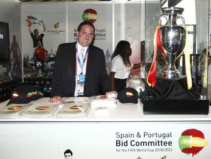 Gorka Villar, en el expositor de la candidatura Ibérica en 2010.