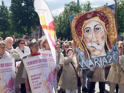 Vigilia contra el machismo en la iglesia en Alemania, el pasado mes de mayo.  